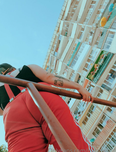 meanwoof erotic model galleries