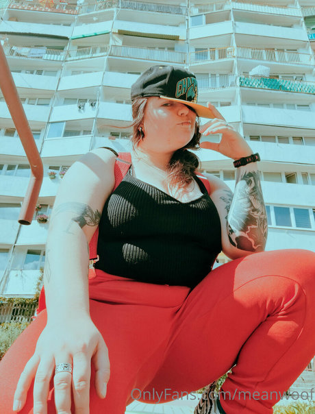 meanwoof model nudes picture