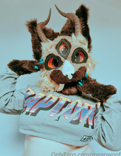 meanwoof naked star images