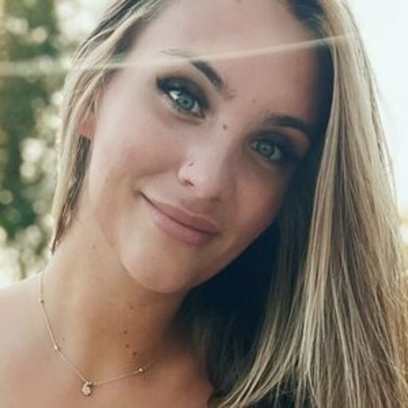 xsavanna xx hot actress image