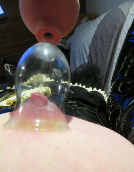 rubbberdolllulu porn actress pictures