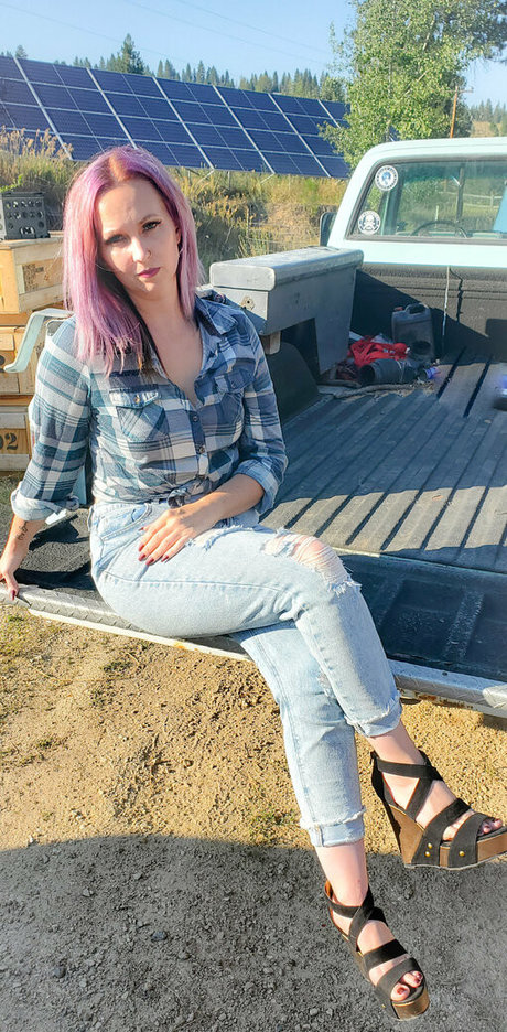 diamondsanddirt19 hot actress galleries