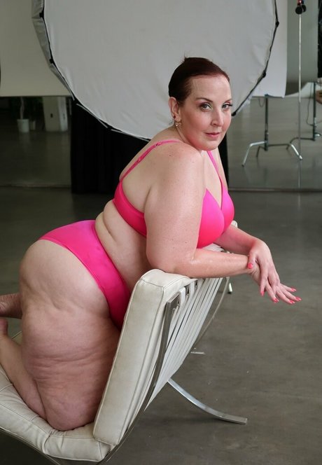 kourtneycakeshub adult model photos