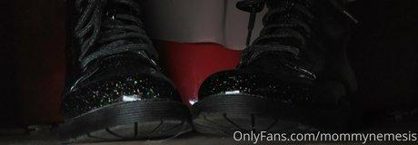 mommynemesis star nude img