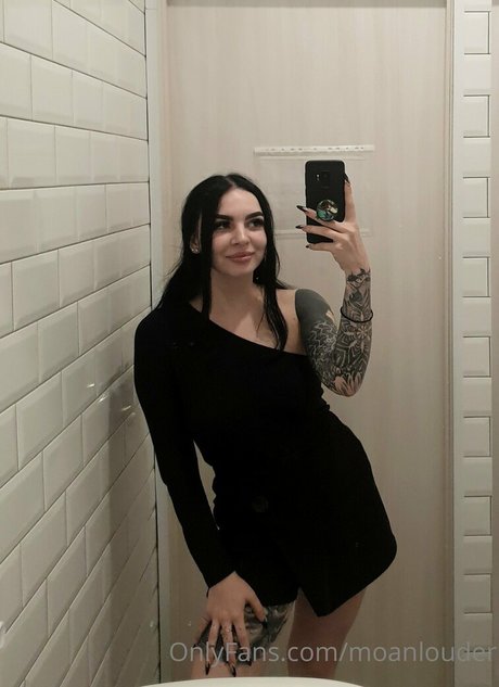 moanlouder pornographic actress gallery