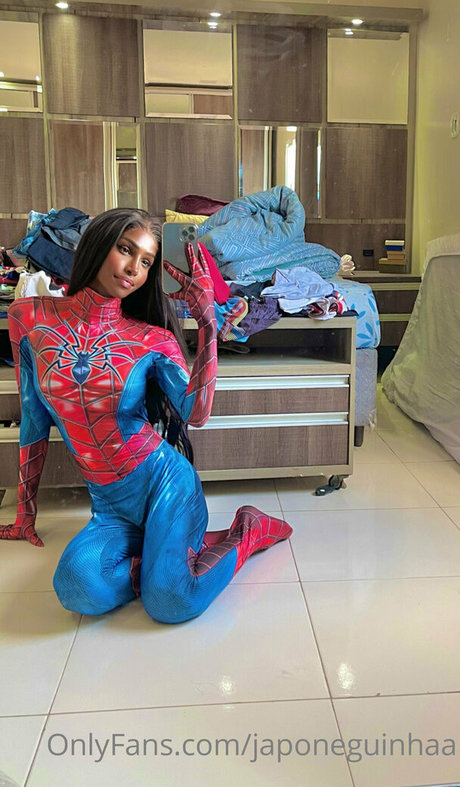 japoneguinhaa nude model image