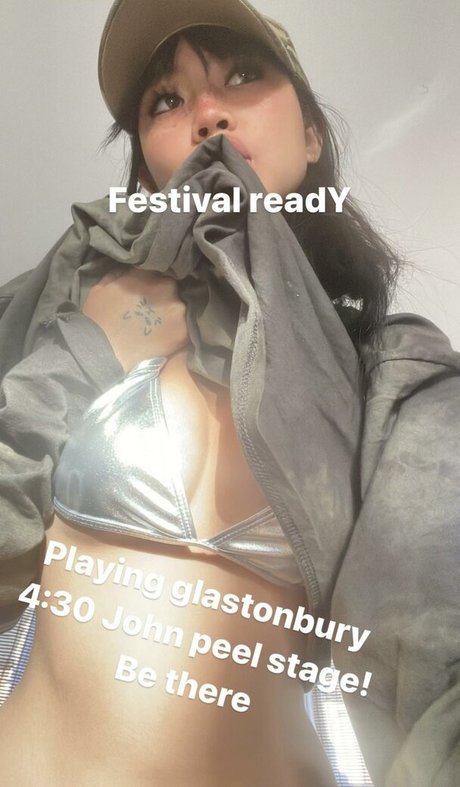 Beabadoobee star pretty photo