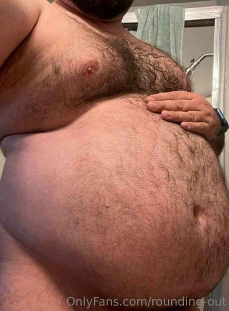 rounding out naked actress picture