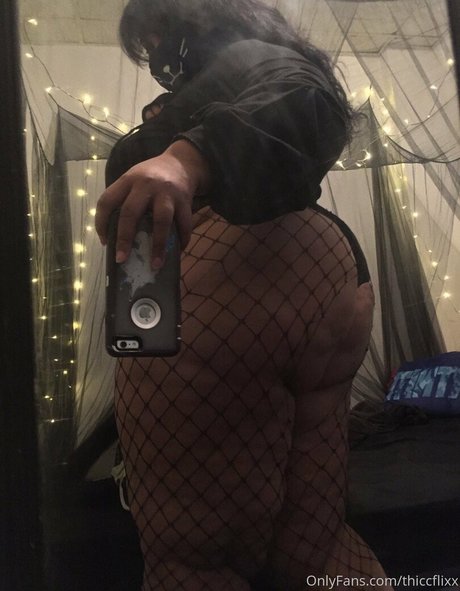 thiccflixx pornographic model images