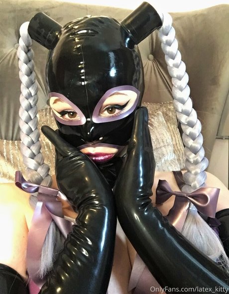 latex kitty hot pornstar pic