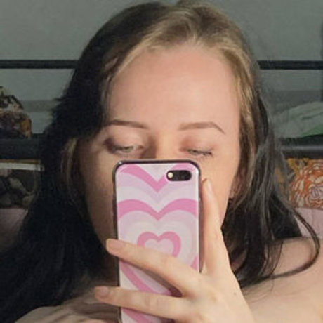 cutegothelle pornstar erotic img