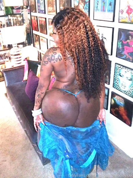 mizzbeethebodyxxx porn actress pics