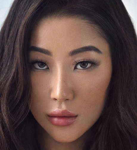 moonmaison model adult images