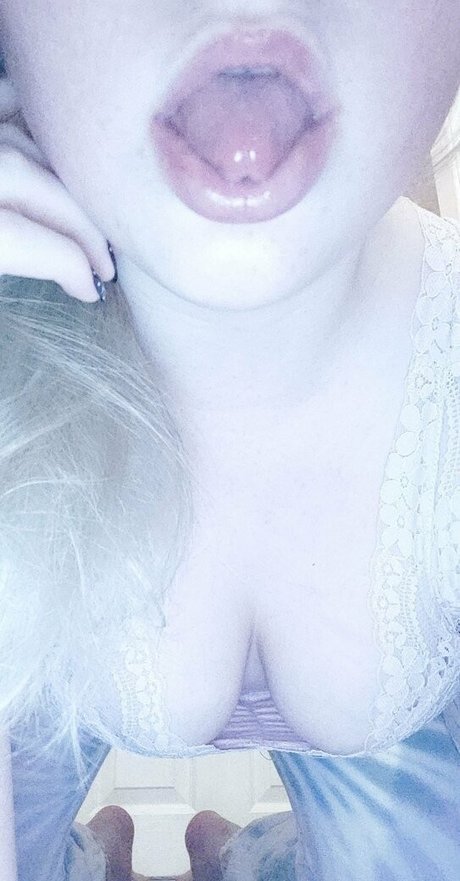 pwincessegirl model top img