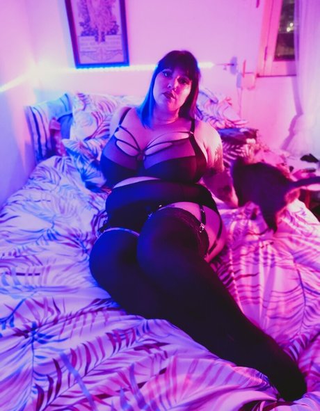 bbwaltswitch top model image