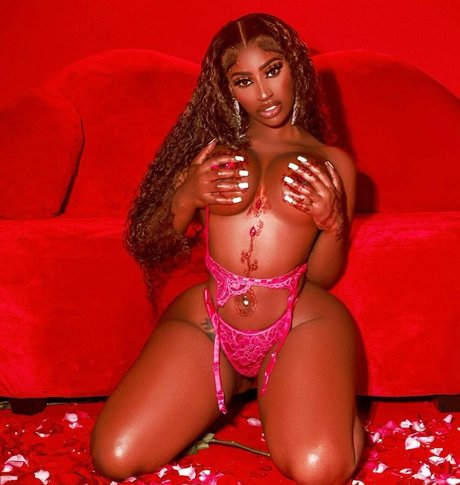 Hispaniola nudes model picture