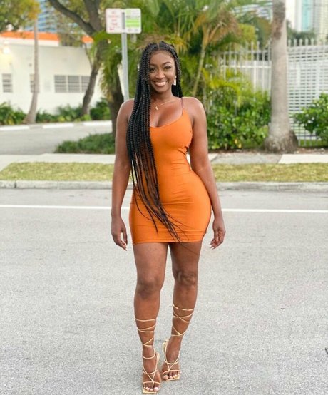 Babeth Lando model pics