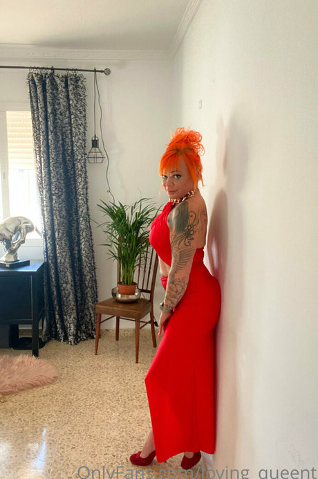 loving queent xxx model photo