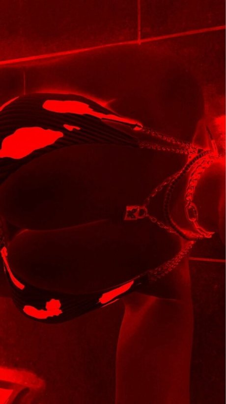 Hioobs pornstar nudes images