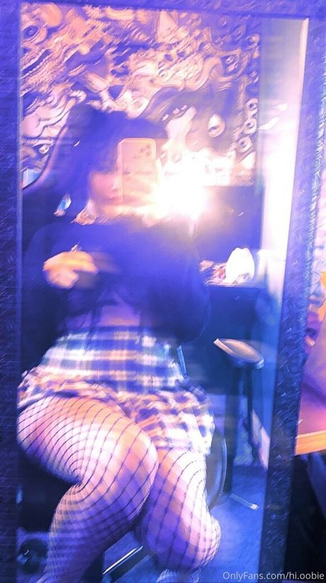 Hioobs naked actress gallery