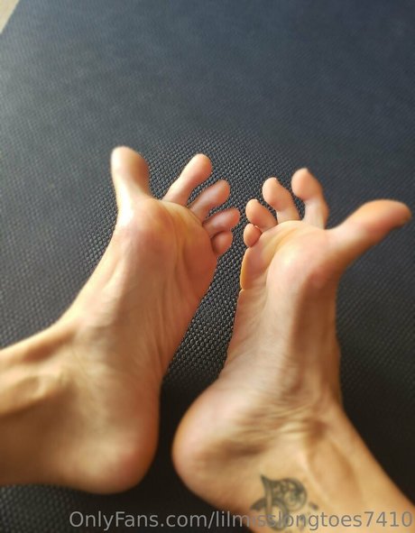 lilmisslongtoes7410 pretty pornstar pics