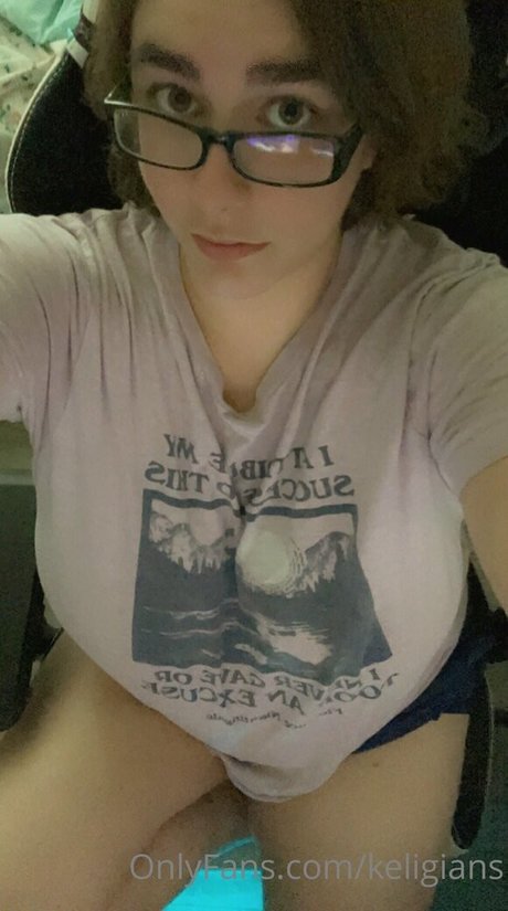 keligians pretty model img