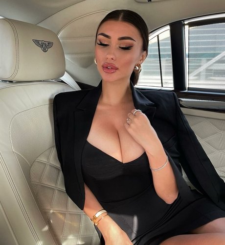 Lucrezia De Lellis pornstar free photo