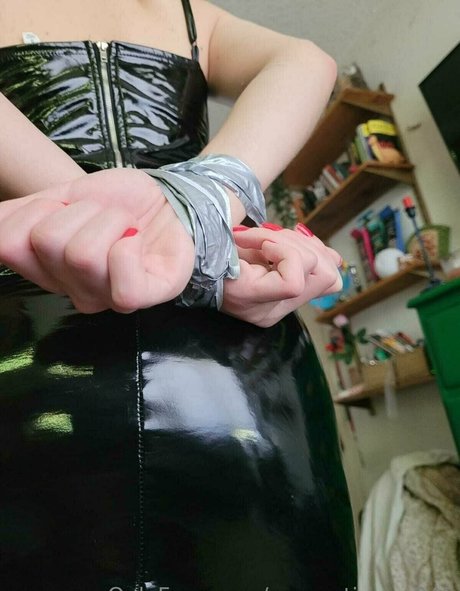 carogutierrez945 erotic actress picture