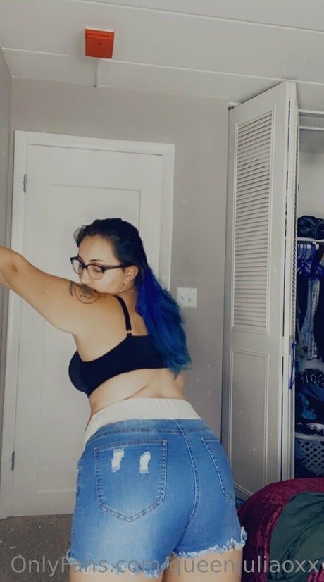 queenjuliaoxx nude actress photos