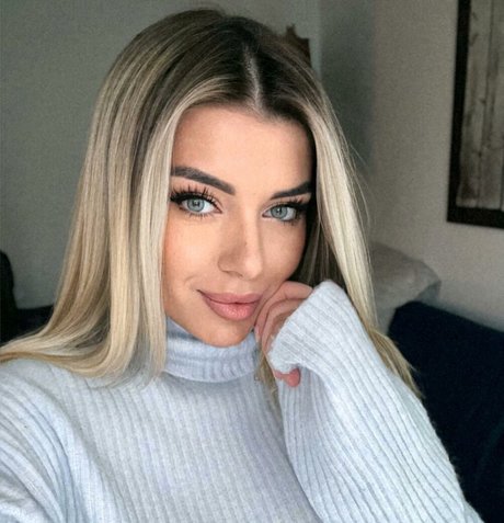 Wendy Sinner star art photos