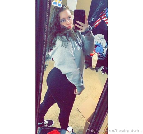 thevirgotwins erotic model pic