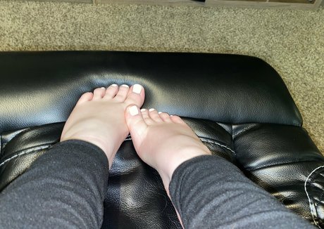 thevirgotwins art star image