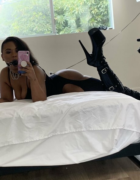 averyjane star adult picture