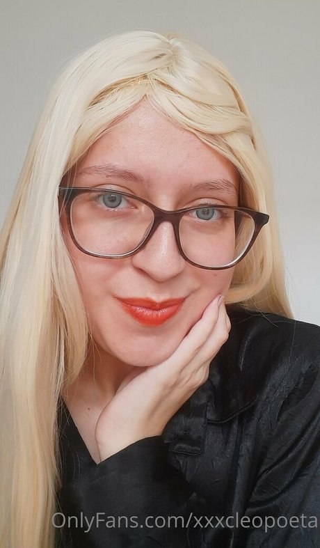 xxxcleopoeta model sexy pic