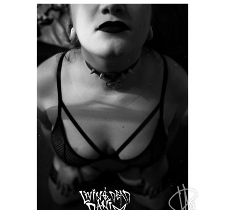 livingdeaddani nude star photo