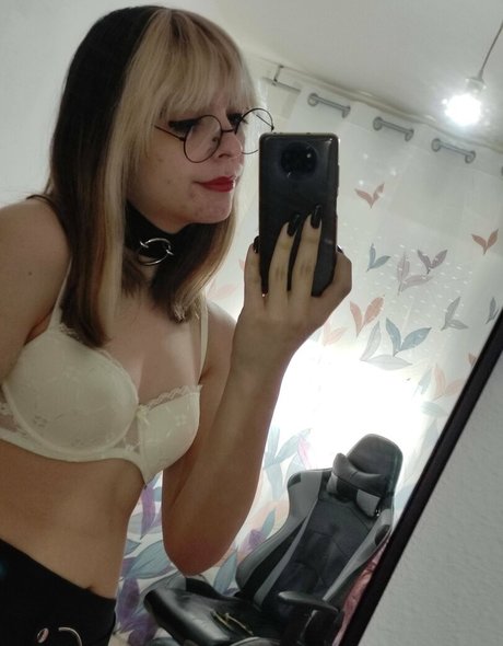 CherryShakeMin free model photo