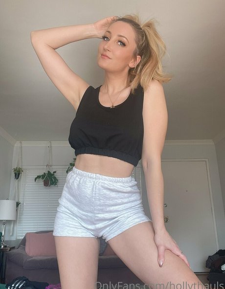 hollythauls model xxx photos