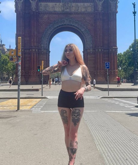 blonde shemale onlyfans hd img