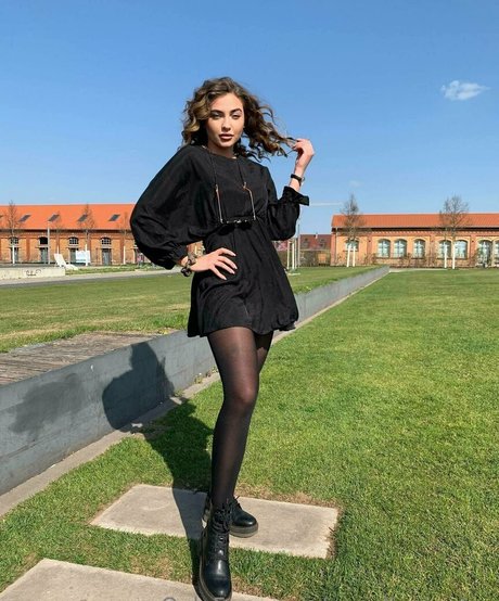 angelinajordyn hot star photos