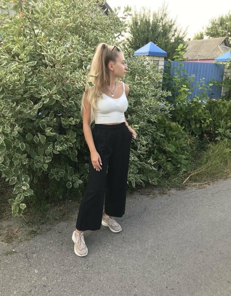 asian feet onlyfans hot sexy photo