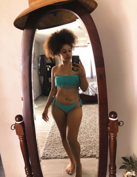 Bobbi dean art star img