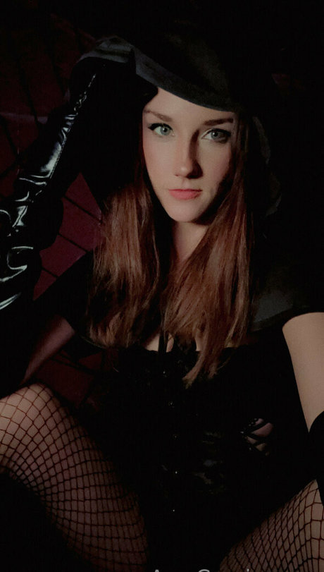 avacruciofree star naked photos