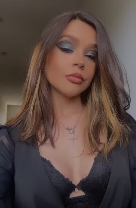 Thiessa Thiessita adult star image