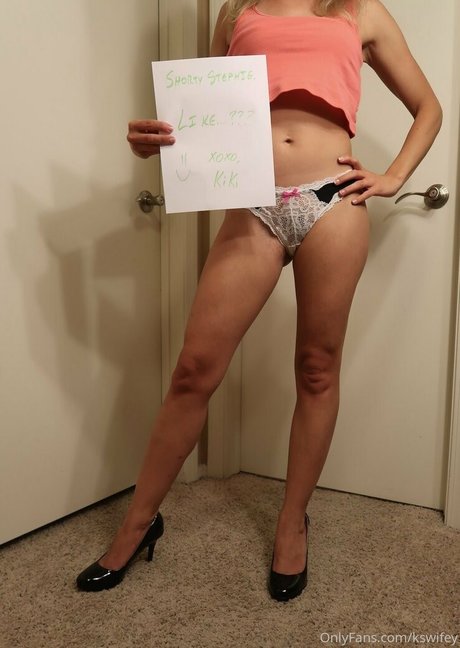 KSWifey pornstar erotic images