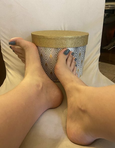 feetznation art star archive