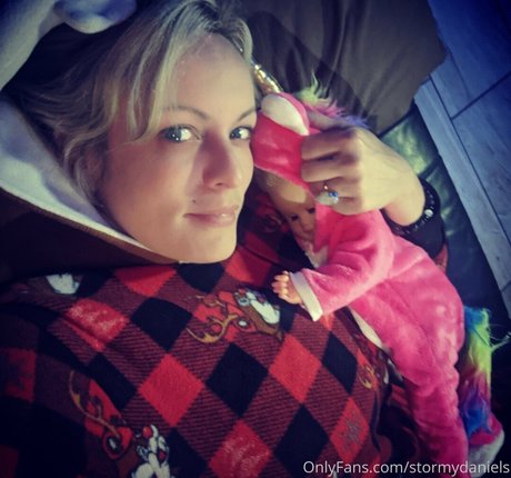 stormydaniels model porn pictures