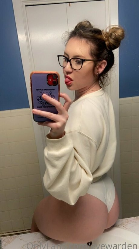 mature onlyfans hot porn image