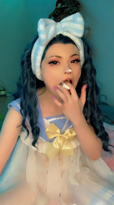 lovelybedhead pornographic model images