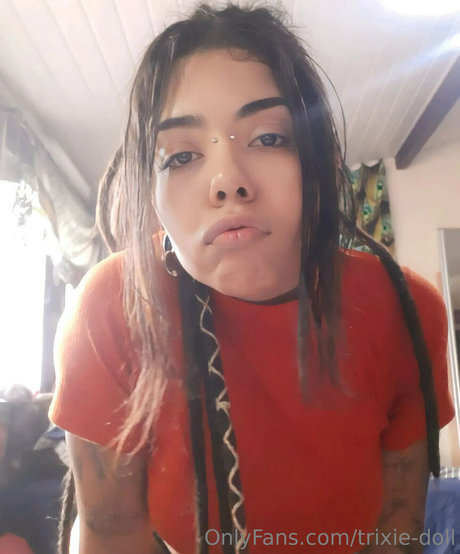 trixie doll model hd photo