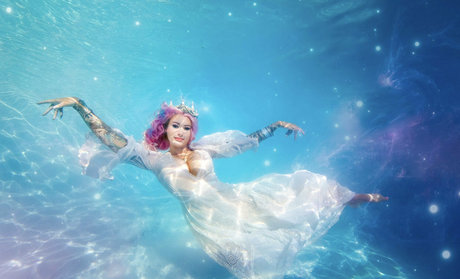 lauraluxfree model art images